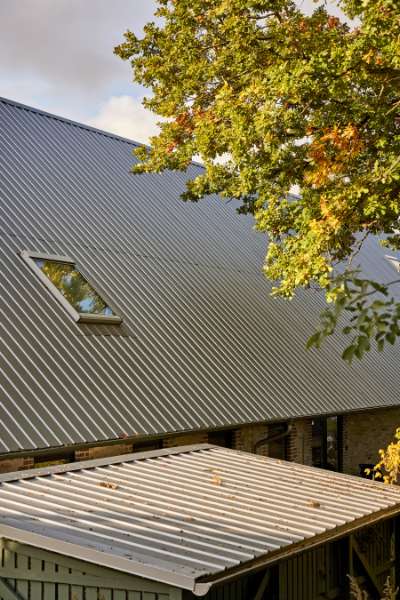 Med stål, træ og genbrugstegl ”CO2-neutraliseres” børnepasningen i Gladsaxe, Børnehuset Egedammen, Klausdalsbrovej 195, 2860 Søborg